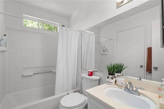 24496 Valle Del Oro 204, Newhall, CA 91321