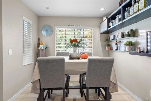 24496 Valle Del Oro 204, Newhall, CA 91321