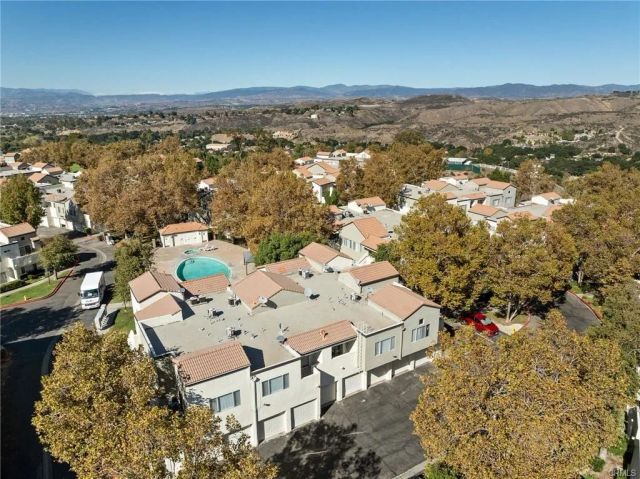 24496 Valle Del Oro 204, Newhall, CA 91321
