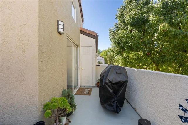24496 Valle Del Oro 204, Newhall, CA 91321