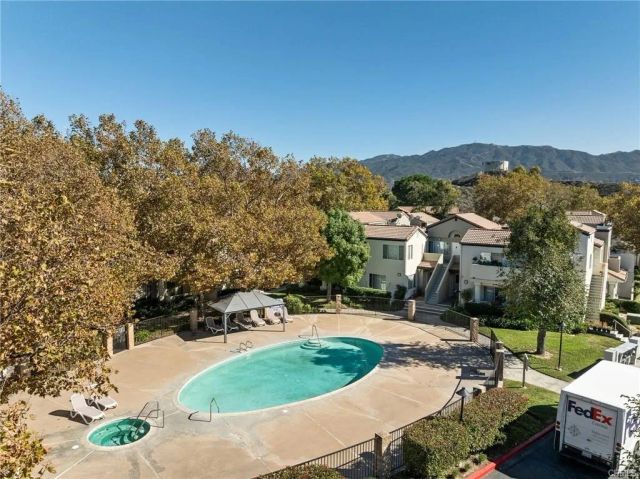24496 Valle Del Oro 204, Newhall, CA 91321