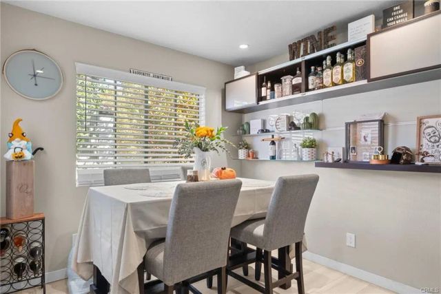 24496 Valle Del Oro 204, Newhall, CA 91321