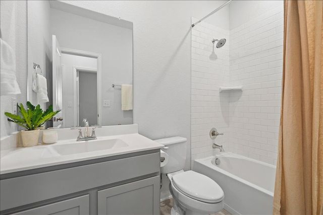 168 Ginger ST, Buda, TX 78610