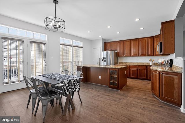 2195 POTOMAC CLUB PKWY, Woodbridge, VA 22191