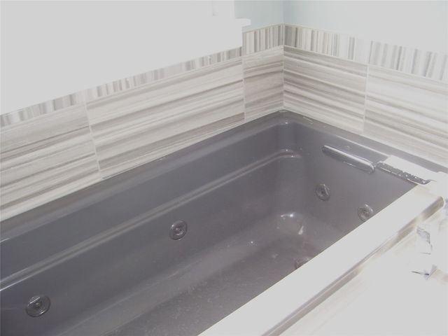 1700 Croell Avenue, Tiffin, IA 52340