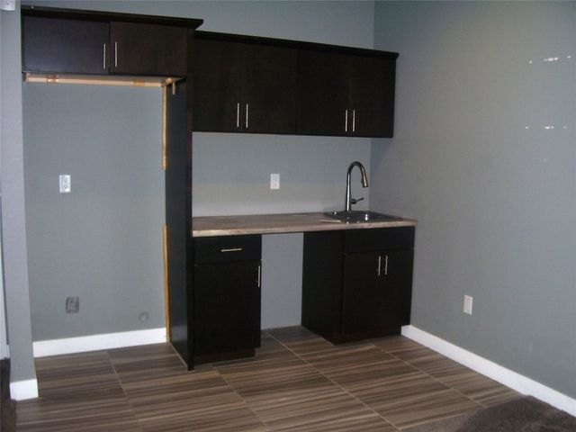 1700 Croell Avenue, Tiffin, IA 52340