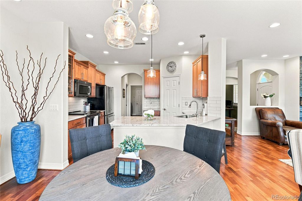 Image 13 of property listing at 10152 Bluffmont Lane, Lone Tree, CO 80124