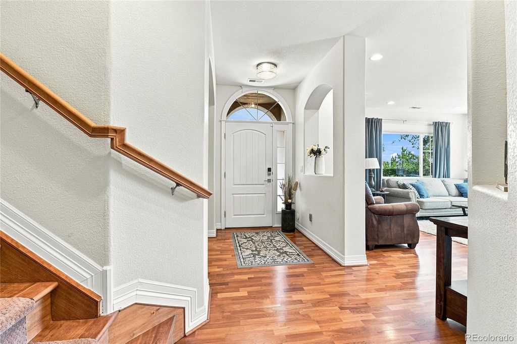 Image 3 of property listing at 10152 Bluffmont Lane, Lone Tree, CO 80124