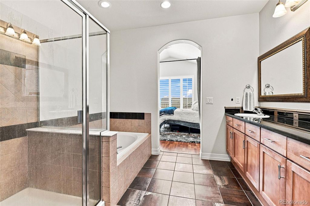 Image 29 of property listing at 10152 Bluffmont Lane, Lone Tree, CO 80124