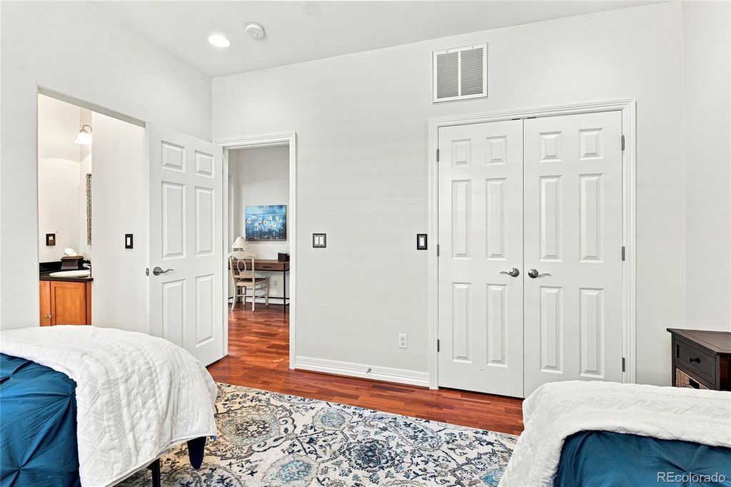 Image 31 of property listing at 10152 Bluffmont Lane, Lone Tree, CO 80124