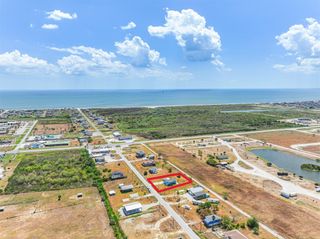 1041 N Monkhouse Drive, Crystal Beach, TX 77650