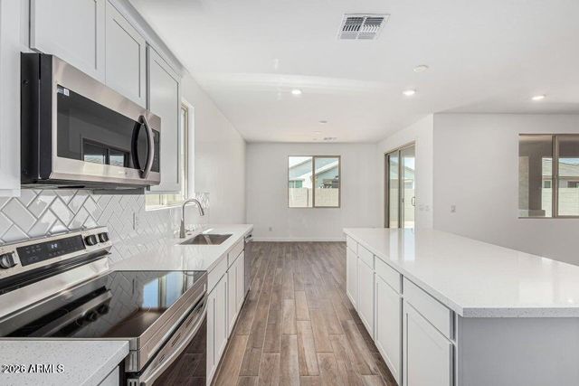 18348 W VILLA HERMOSA Lane, Surprise, AZ 85387