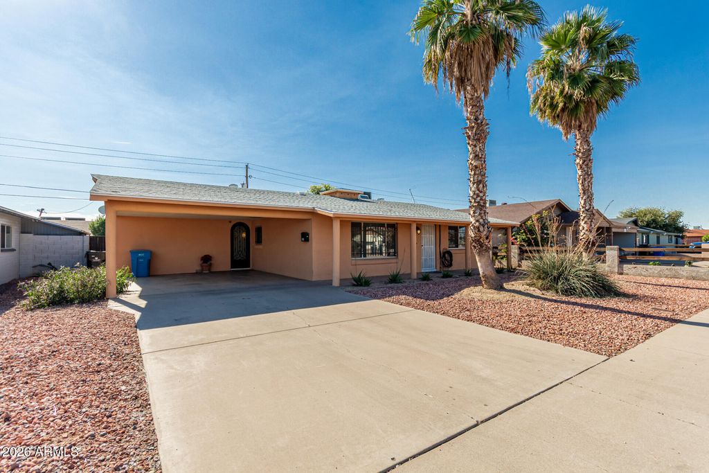 Image 2 of property listing at 5301 W VERNON Avenue, Phoenix, AZ 85035