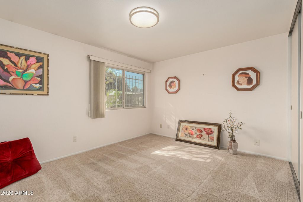 Image 21 of property listing at 5301 W VERNON Avenue, Phoenix, AZ 85035