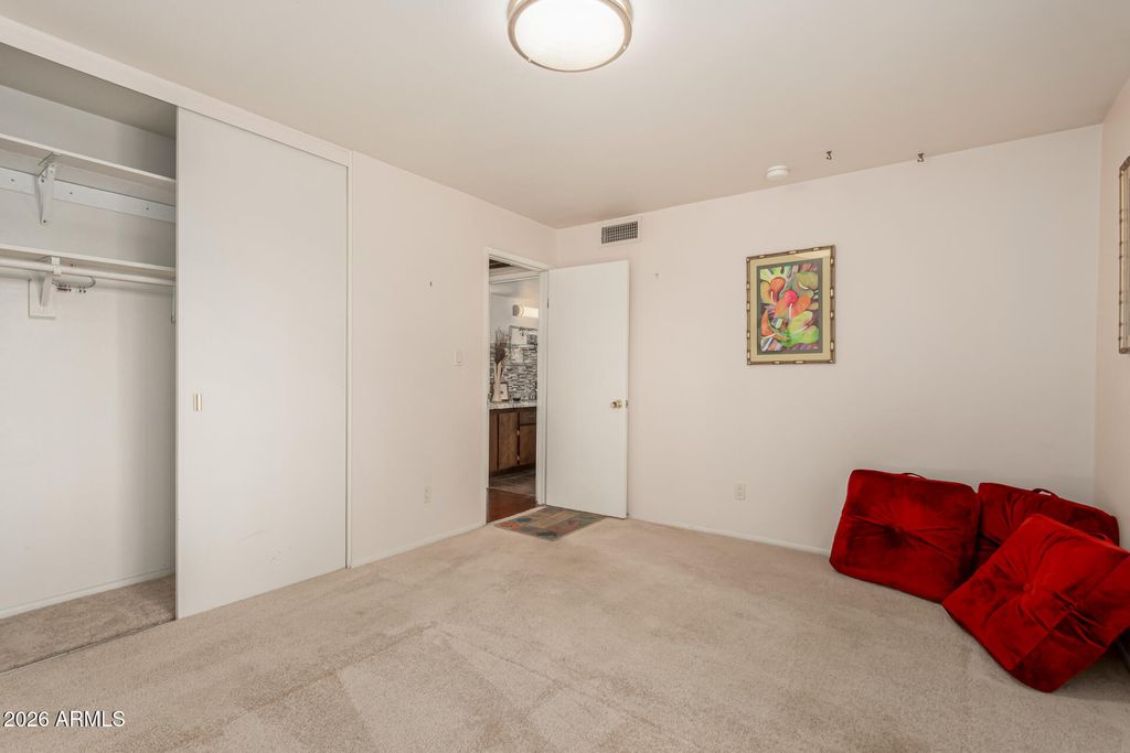 Image 22 of property listing at 5301 W VERNON Avenue, Phoenix, AZ 85035