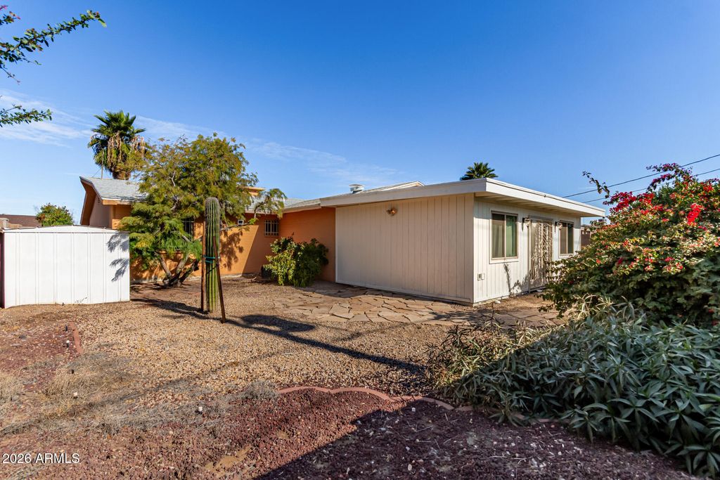 Image 32 of property listing at 5301 W VERNON Avenue, Phoenix, AZ 85035