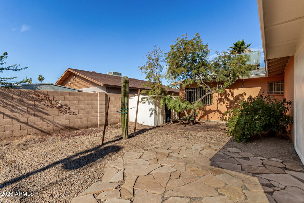 Image 33 of property listing at 5301 W VERNON Avenue, Phoenix, AZ 85035