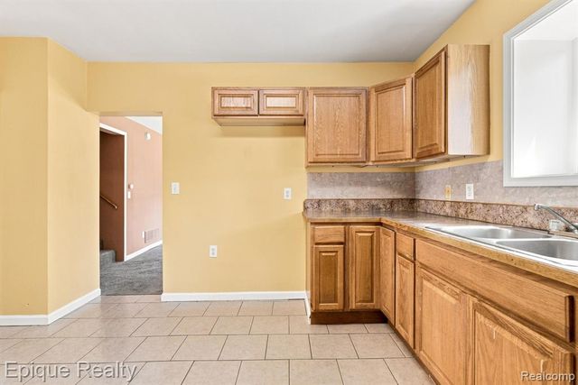 2413 Walnut Street, Port Huron, MI 48060