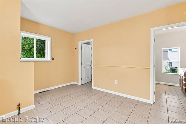 2413 Walnut Street, Port Huron, MI 48060