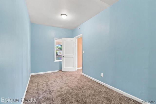 2413 Walnut Street, Port Huron, MI 48060