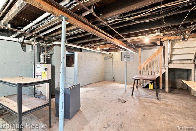 2413 Walnut Street, Port Huron, MI 48060