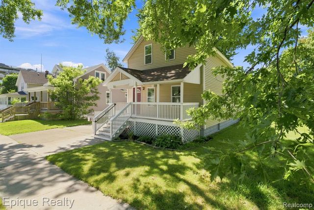 2413 Walnut Street, Port Huron, MI 48060