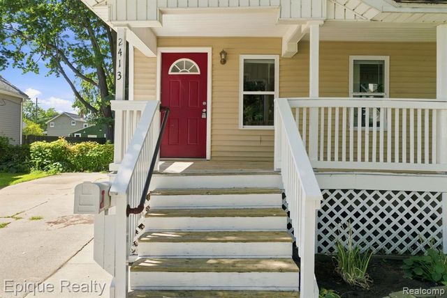 2413 Walnut Street, Port Huron, MI 48060