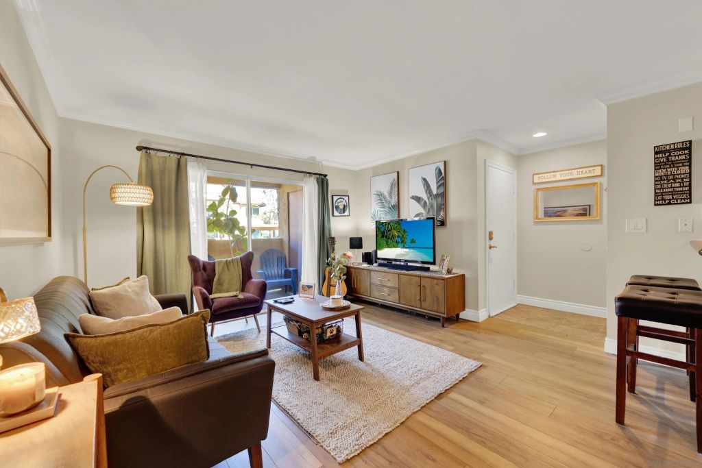 15347 Maturin 108, San Diego, CA 92127