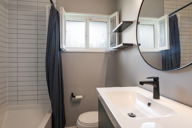3413 Florida Street NE, Albuquerque, NM 87110
