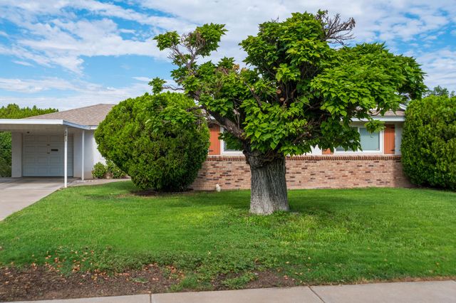 3413 Florida Street NE, Albuquerque, NM 87110