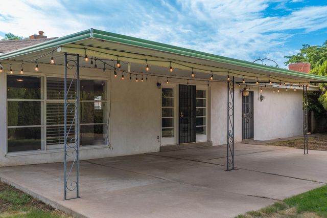 3413 Florida Street NE, Albuquerque, NM 87110
