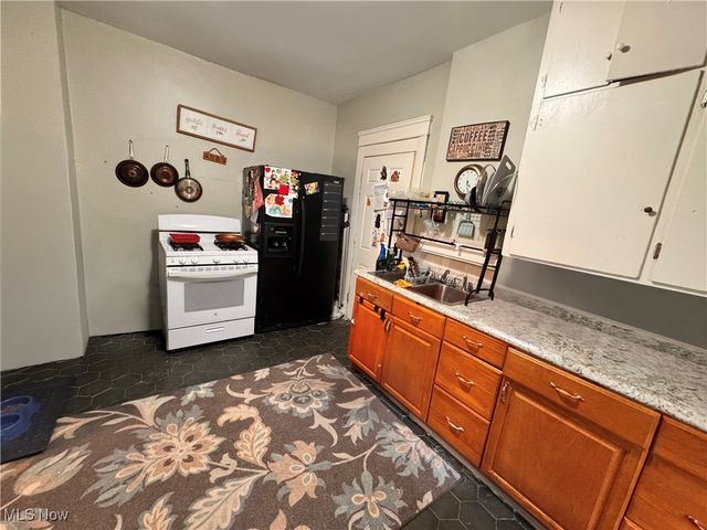 8621 Denison Avenue, Cleveland, OH 44102