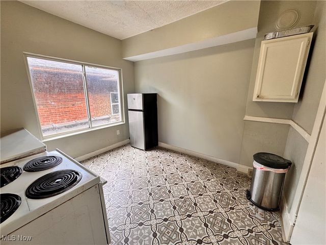 8621 Denison Avenue, Cleveland, OH 44102