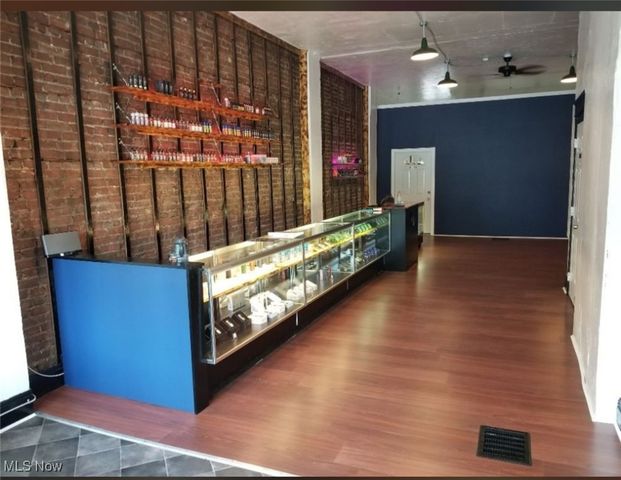 8621 Denison Avenue, Cleveland, OH 44102