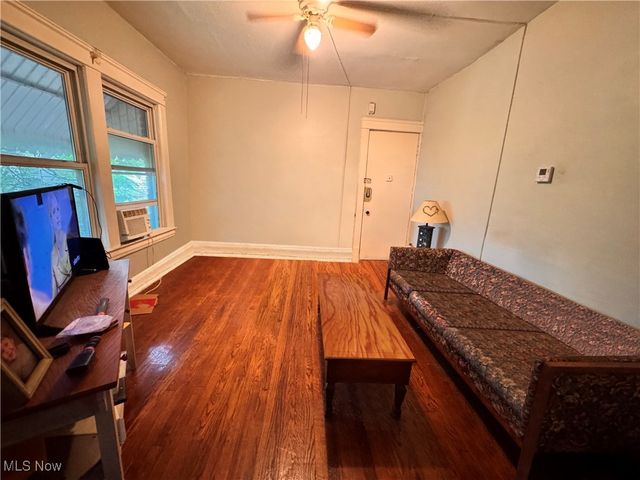 8621 Denison Avenue, Cleveland, OH 44102