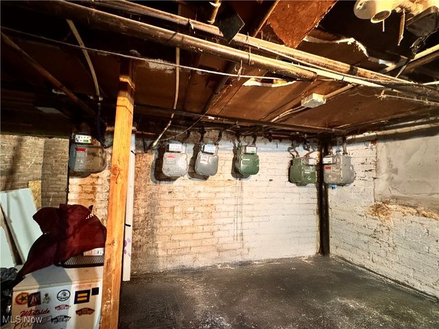 8621 Denison Avenue, Cleveland, OH 44102