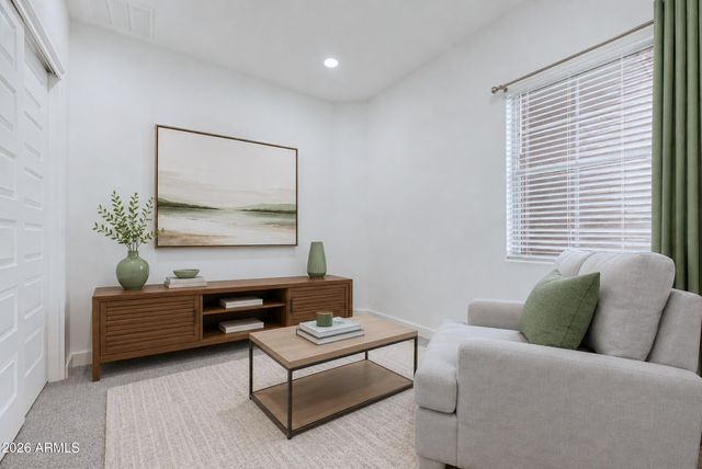 256 E GEMINI Place, Chandler, AZ 85249