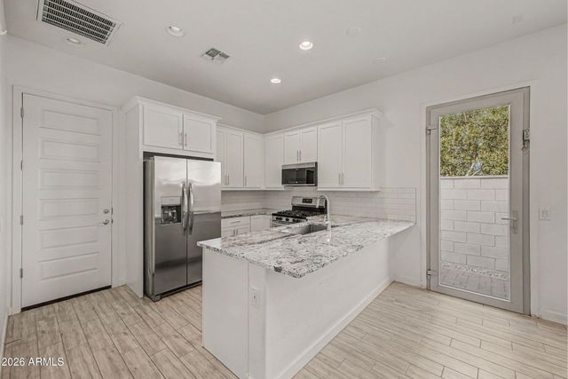 256 E GEMINI Place, Chandler, AZ 85249