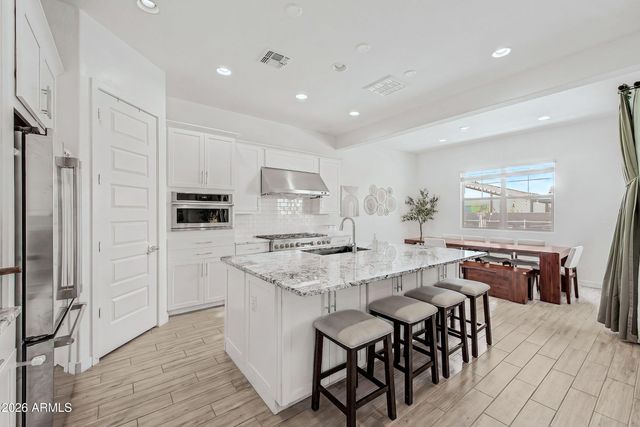 256 E GEMINI Place, Chandler, AZ 85249