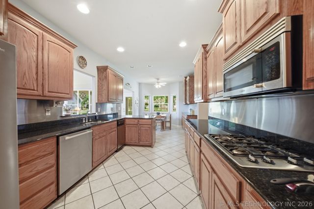 13215 S 118th East Avenue, Broken Arrow, OK 74011