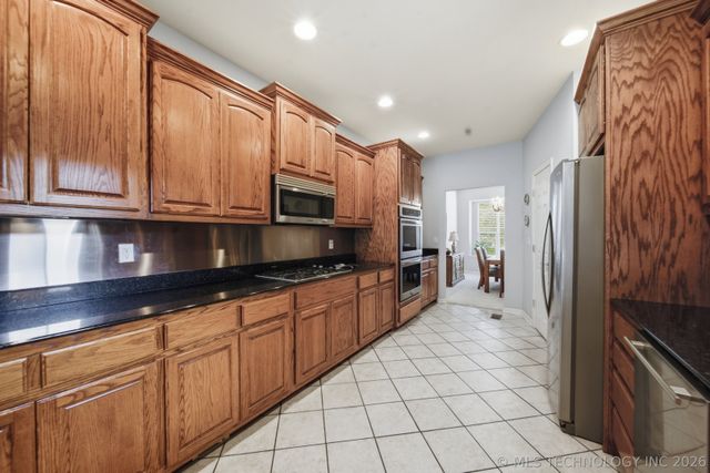 13215 S 118th East Avenue, Broken Arrow, OK 74011