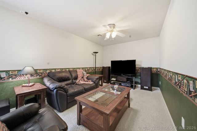 13215 S 118th East Avenue, Broken Arrow, OK 74011