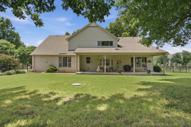 13215 S 118th East Avenue, Broken Arrow, OK 74011