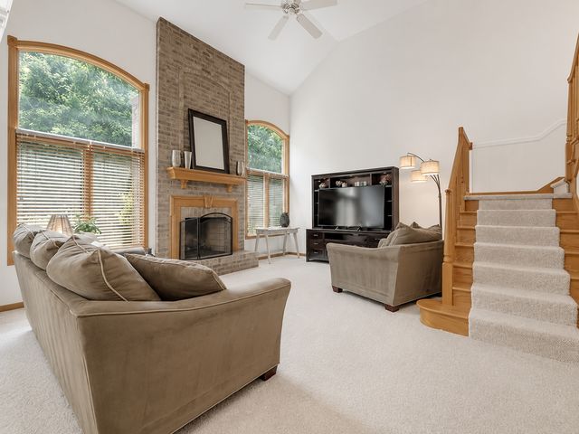 2255 Durand Drive, Downers Grove, IL 60515