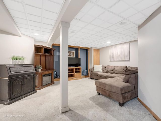 2255 Durand Drive, Downers Grove, IL 60515