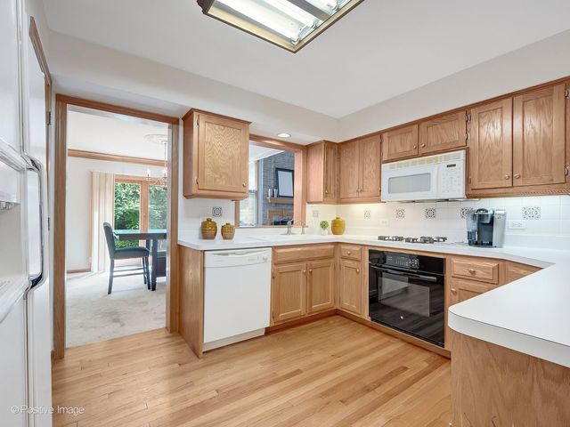 2255 Durand Drive, Downers Grove, IL 60515