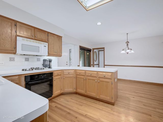 2255 Durand Drive, Downers Grove, IL 60515