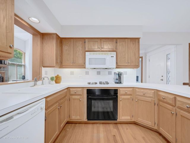 2255 Durand Drive, Downers Grove, IL 60515