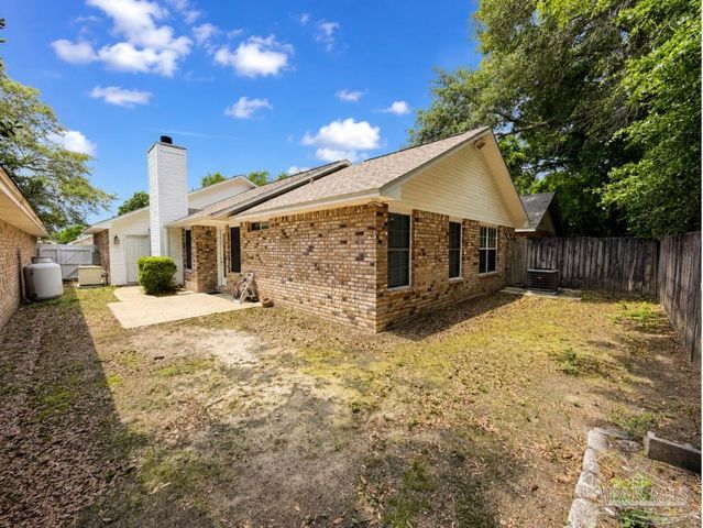 3250 Braxton Cir, Pensacola, FL 32504