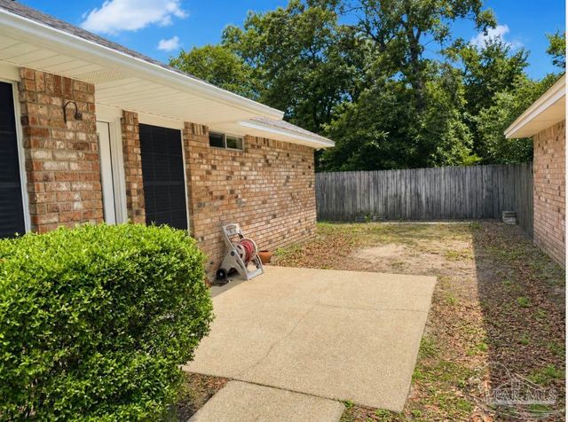 3250 Braxton Cir, Pensacola, FL 32504